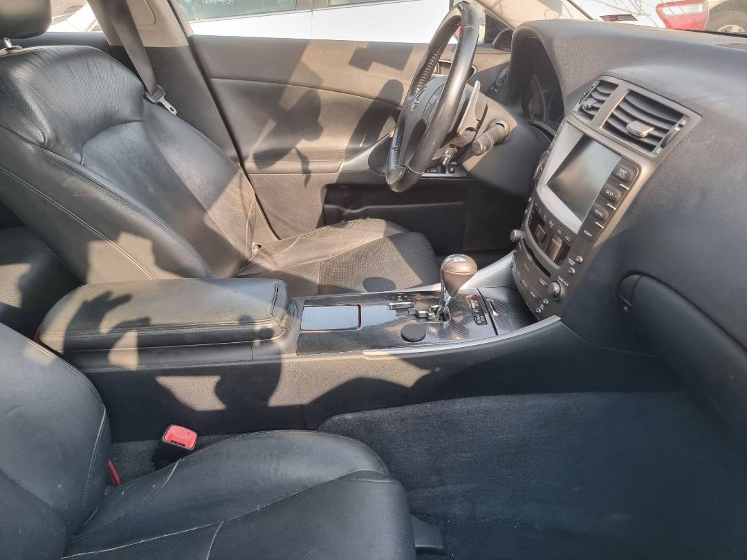 2007 LEXUS IS 250 — 173693 Miles — Lot 125487 — Souq - Marhaba Auctions Used Cars - Image 6