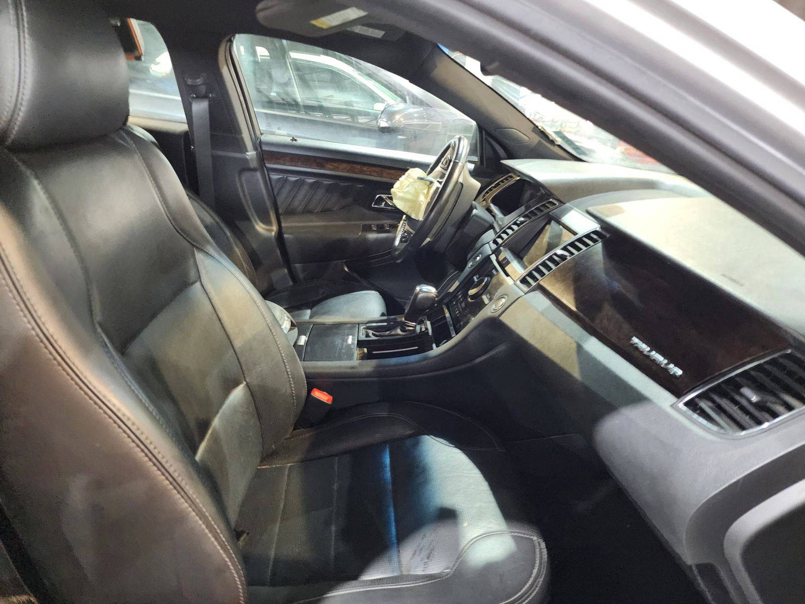 2019 FORD TAURUS — 155091 Miles — Lot 215487 — Al Quoz - Marhaba Auctions Used Cars - Image 9