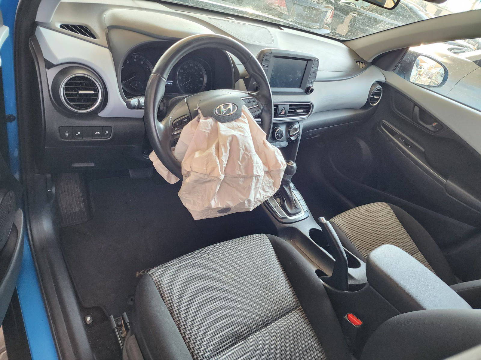 2019 HYUNDAI KONA — 37303 Miles — Lot 37607592 - Marhaba Auctions Used Cars - Image 4