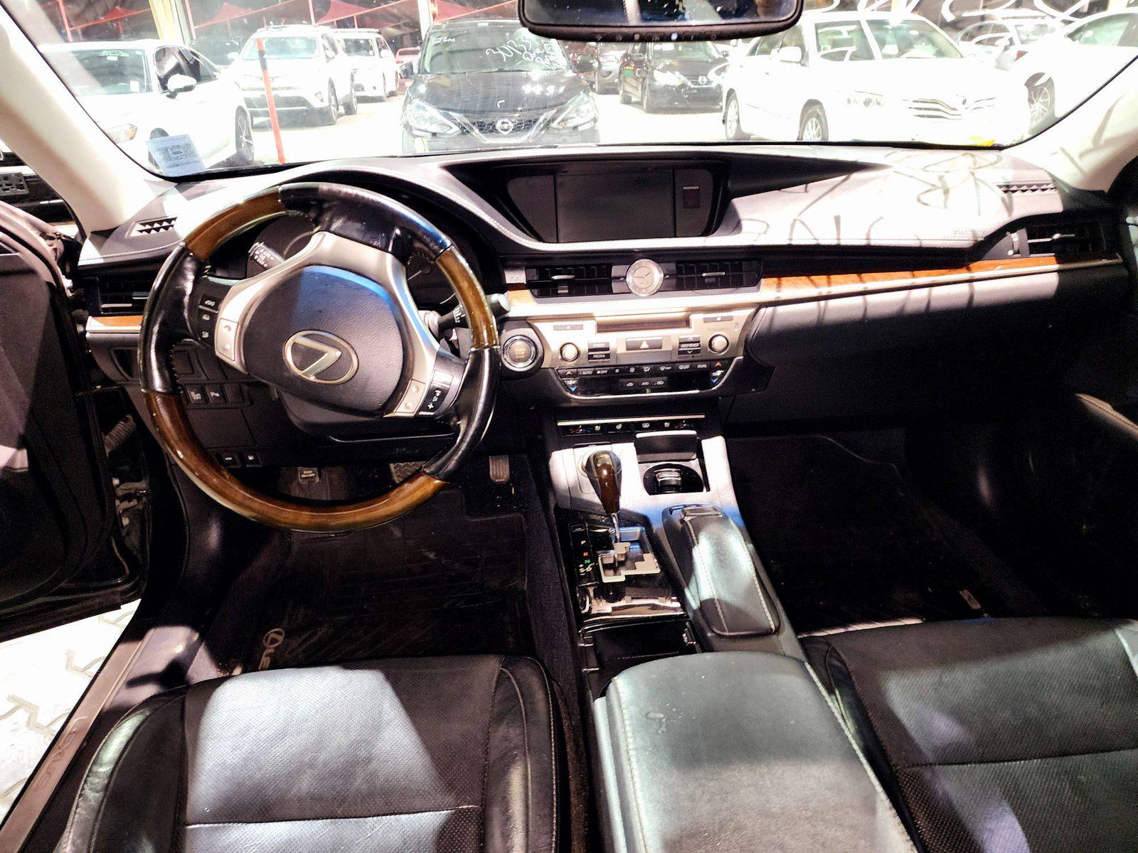 2015 LEXUS ES 350 — 126262 Miles — Lot F2206247 — Main - Marhaba Auctions Used Cars - Image 7
