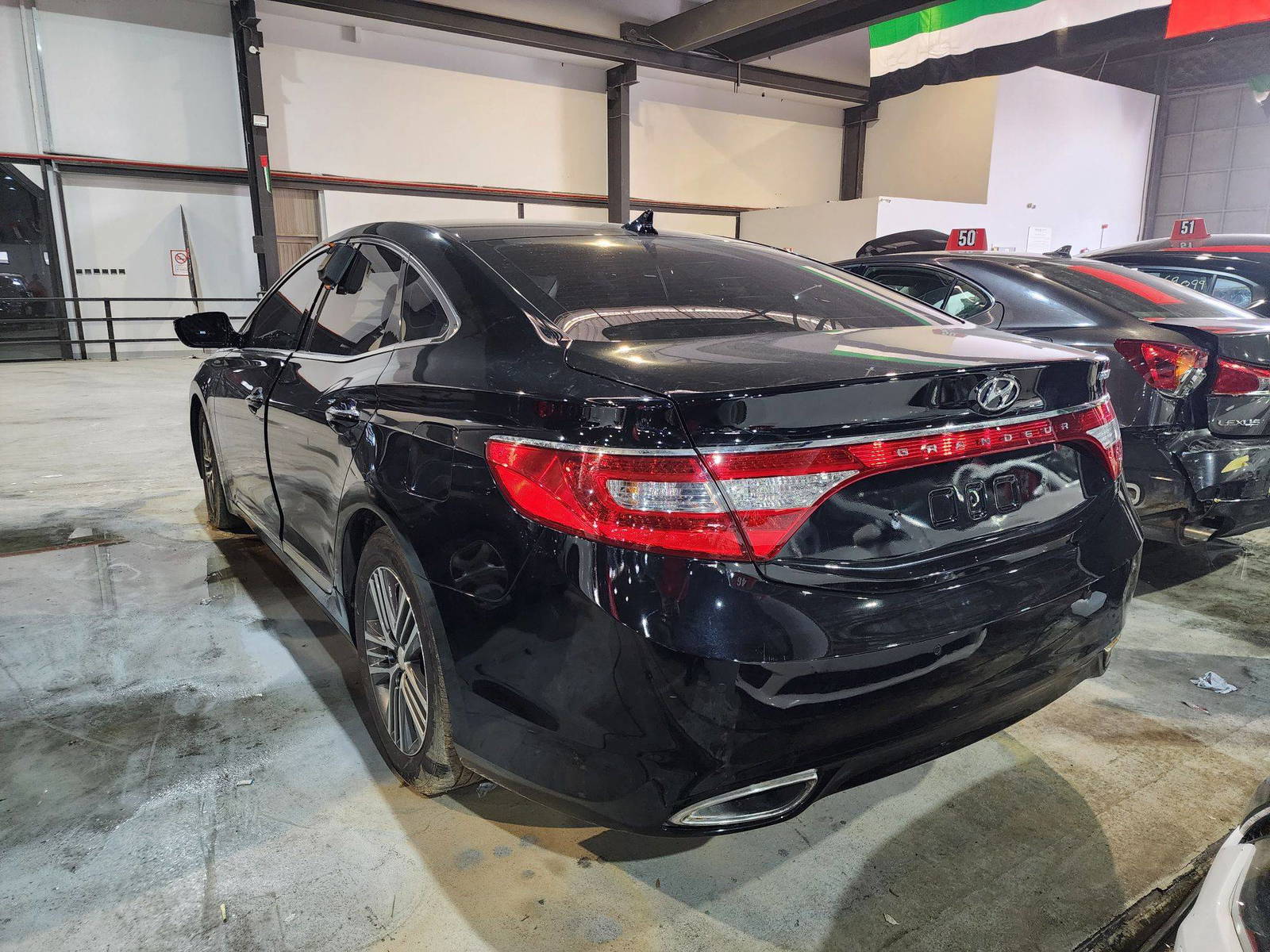 2014 HYUNDAI GRANDEUR — 214538 KM — Lot 298520 — Souq - Marhaba Auctions Used Cars - Image 5