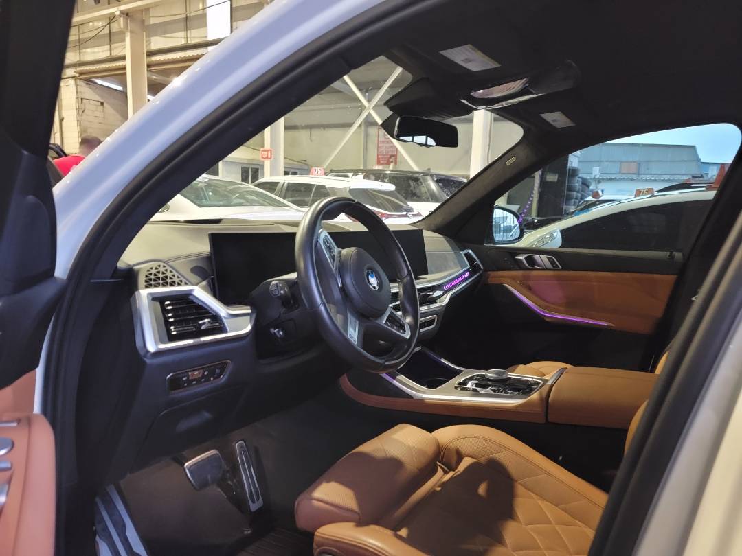 2023 BMW X7 XDRIVE40I — 13519 Miles — Lot 8P9P91373 — Main - Marhaba Auctions Used Cars - Image 6