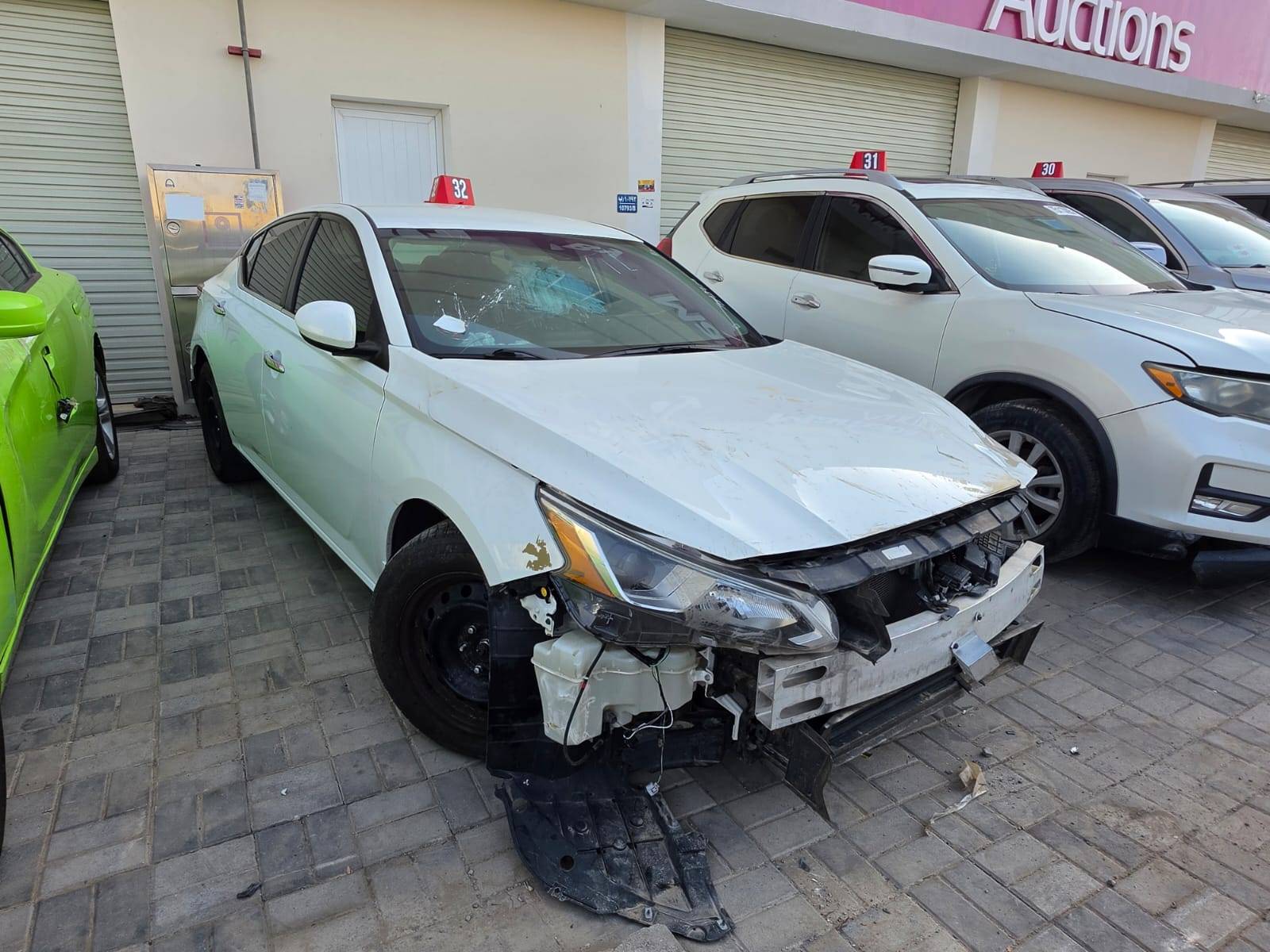 Nissan Altima 2021 view 2