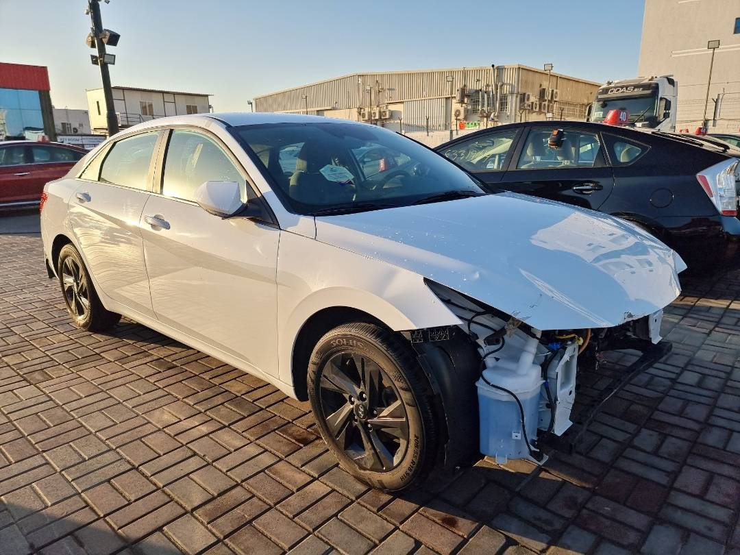 2021 HYUNDAI ELANTRA — 32208 Miles — Lot 44688264 — Souq - Marhaba Auctions Used Cars - Image 4