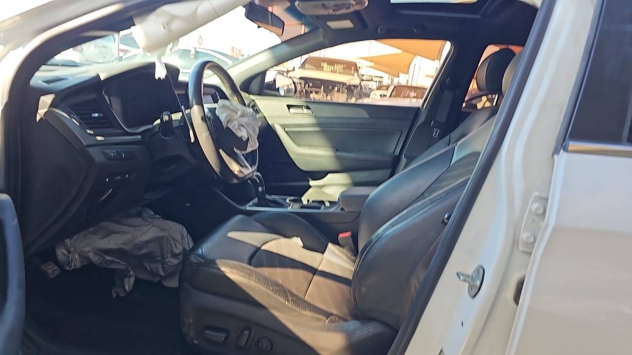 2019 HYUNDAI SONATA — 155606 KM — Lot KH774707 — Souq - Marhaba Auctions Used Cars - Image 6