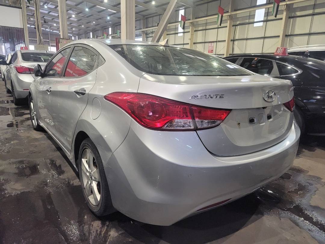 2012 HYUNDAI AVANTE — 173263 KM — Lot 521080 — Main - Marhaba Auctions Used Cars - Image 4