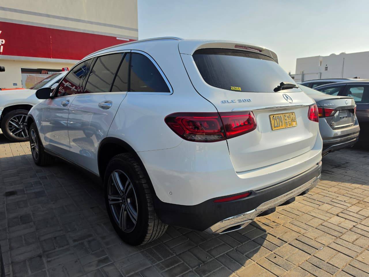 2020 MERCEDES BENZ GLC-300 — 168940 KM — Lot F820527 - Marhaba Auctions Used Cars - Image 4