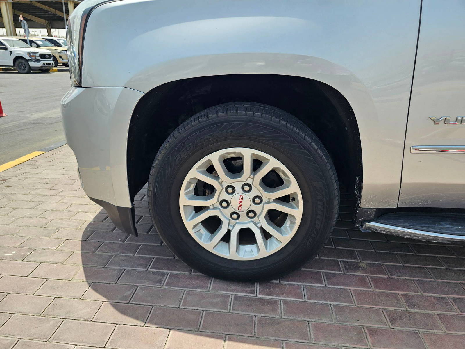 2020 GMC YUKON — 115870 KM — Lot 8EC1LR159377 — Souq - Marhaba Auctions Used Cars - Image 11