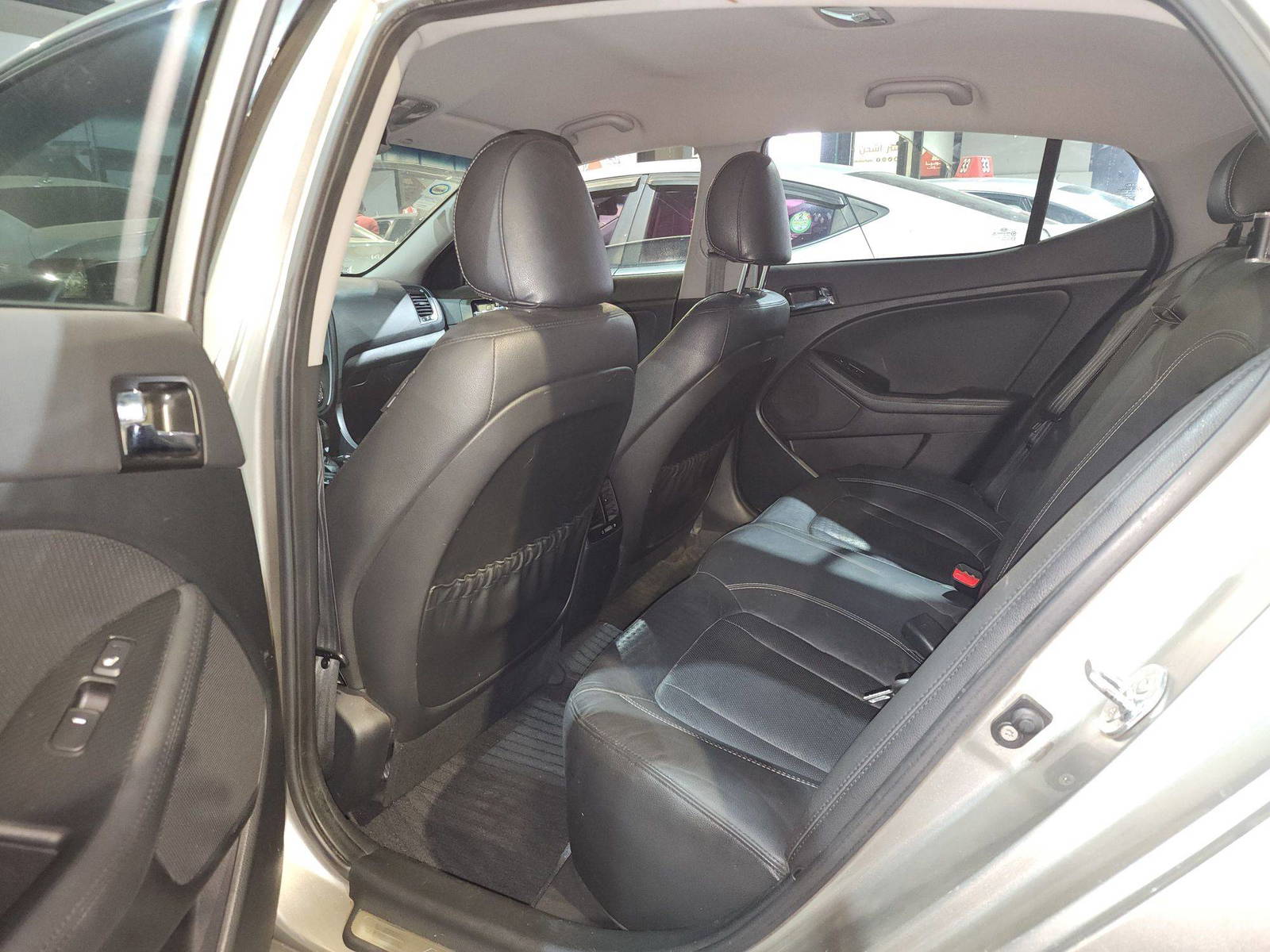2012 KIA K5 — 133733 KM — Lot 005470 — Al Quoz - Marhaba Auctions Used Cars - Image 7