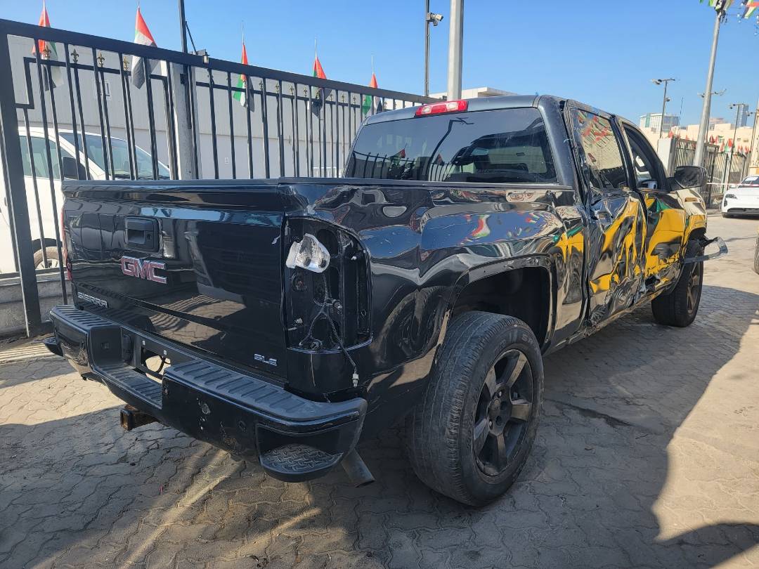 2017 GMC SIERRA — 217131 KM — Lot HG499838 — Main - Marhaba Auctions Used Cars - Image 4