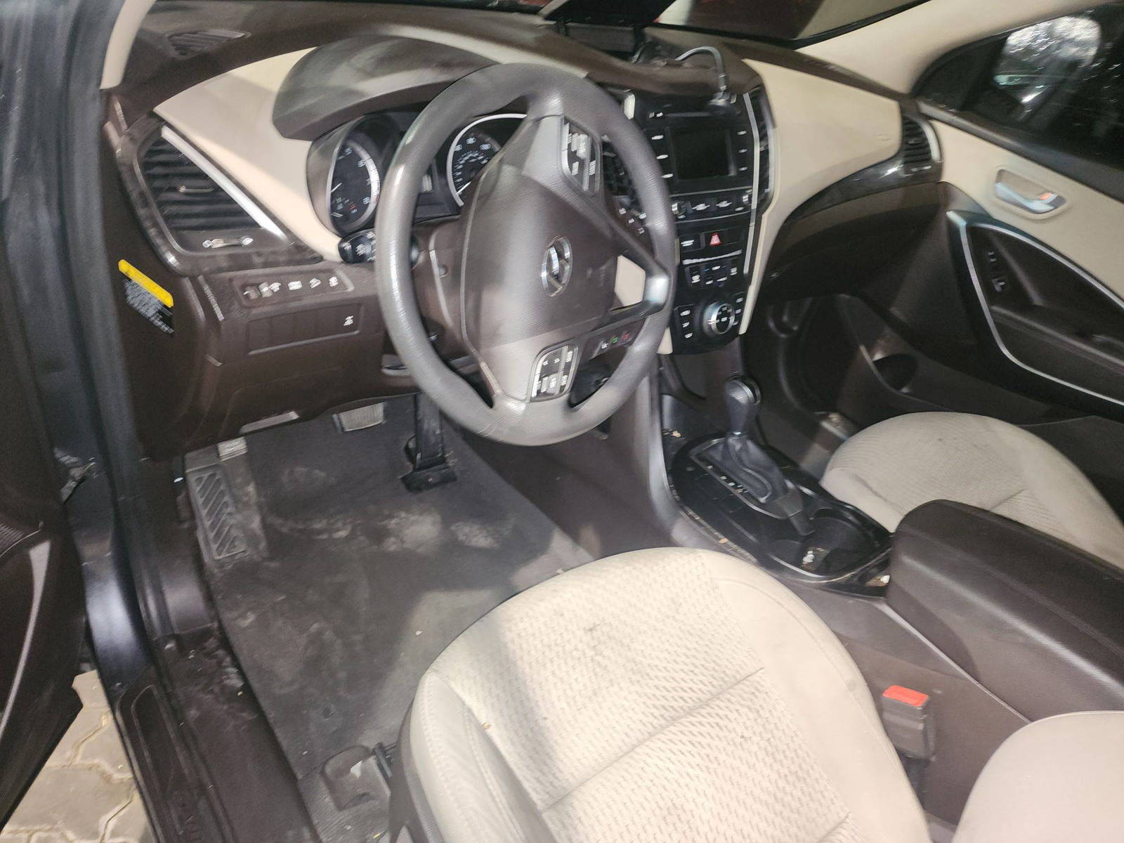2017 HYUNDAI SANTA FE — 151314 Miles — Lot 72605453 - Marhaba Auctions Used Cars - Image 9