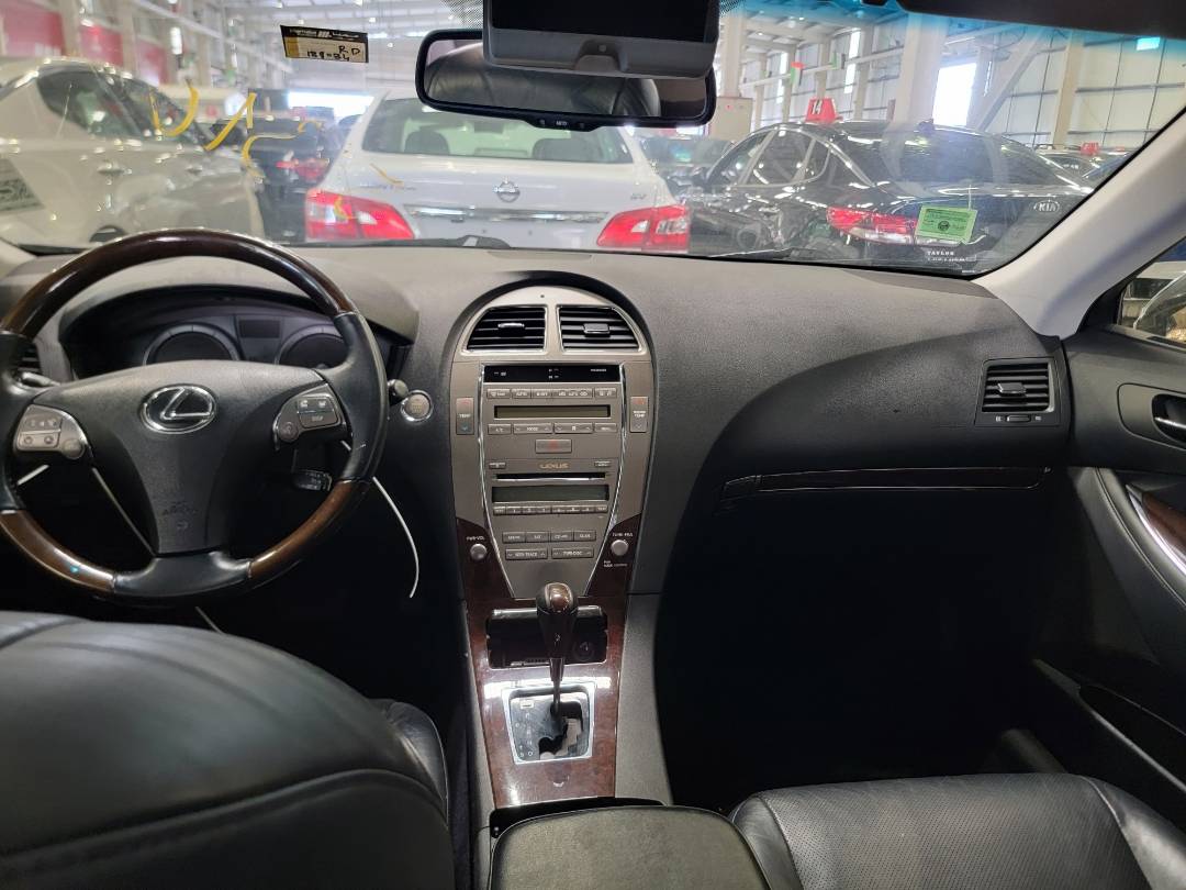2012 LEXUS ES 350 — 189084 Miles — Lot 73699173 — Main - Marhaba Auctions Used Cars - Image 7