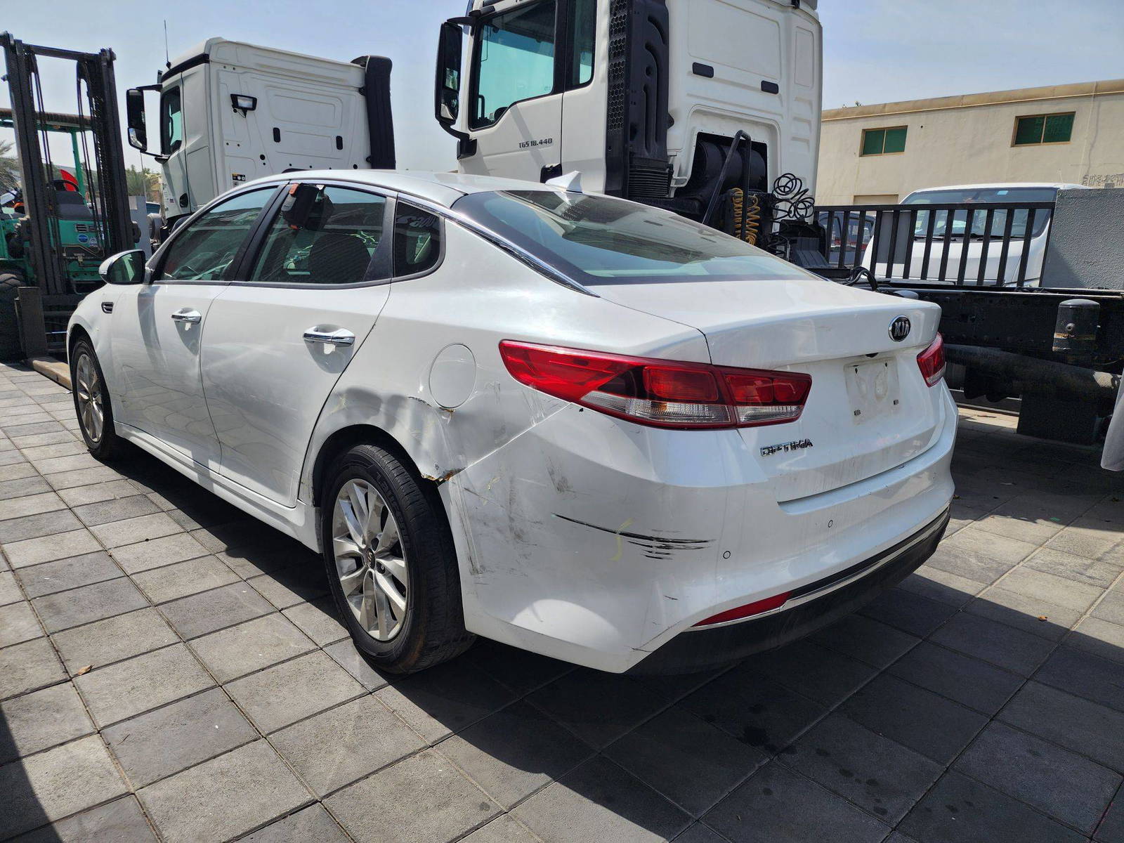 2018 KIA OPTIMA — 114761 Miles — Lot 79895504 — Al Quoz - Marhaba Auctions Used Cars - Image 5