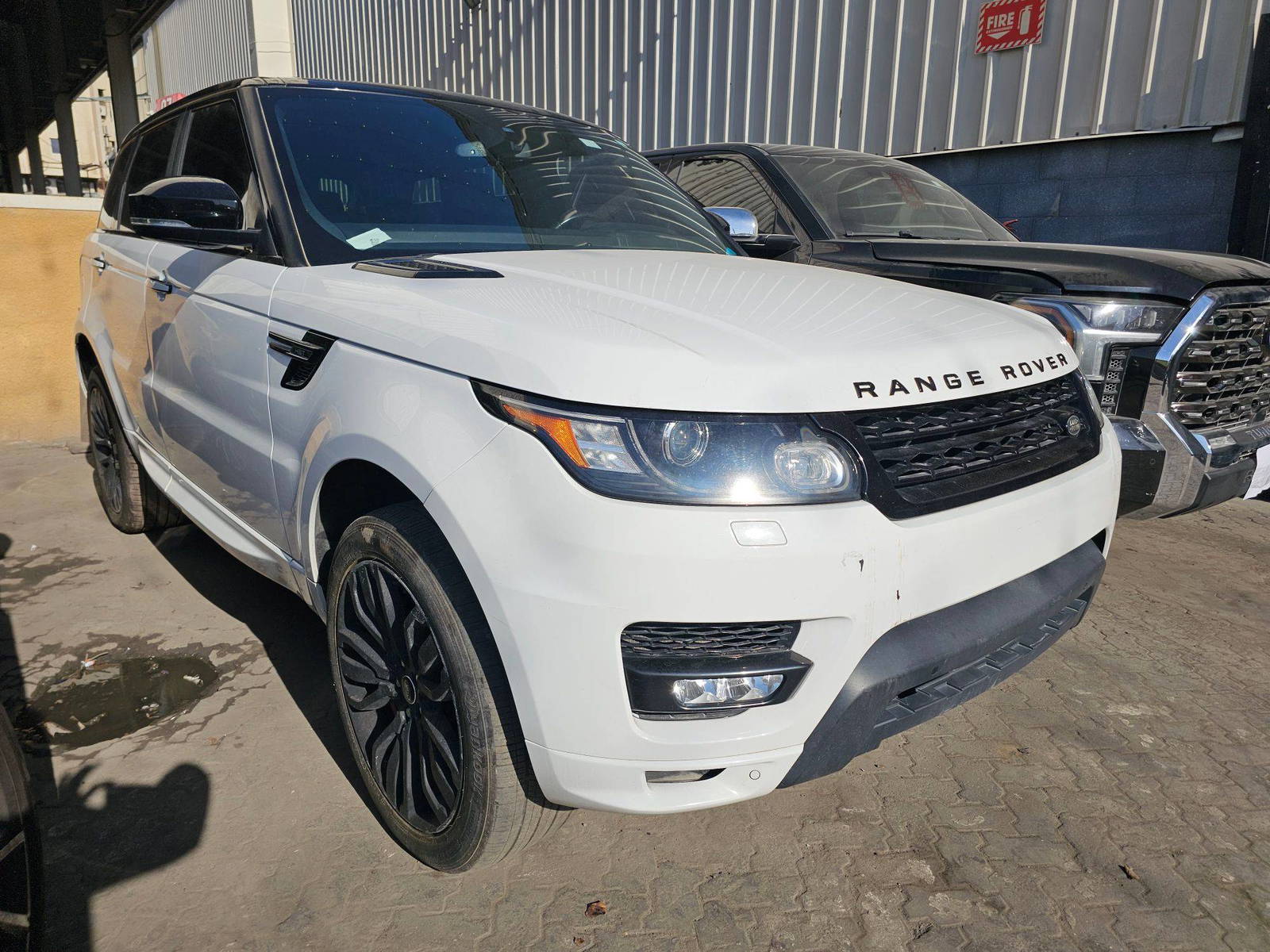 2016 LAND ROVER RANGE ROVER SPORT — 129492 Miles — Lot GA102924 — Main - Marhaba Auctions Used Cars - Image 3