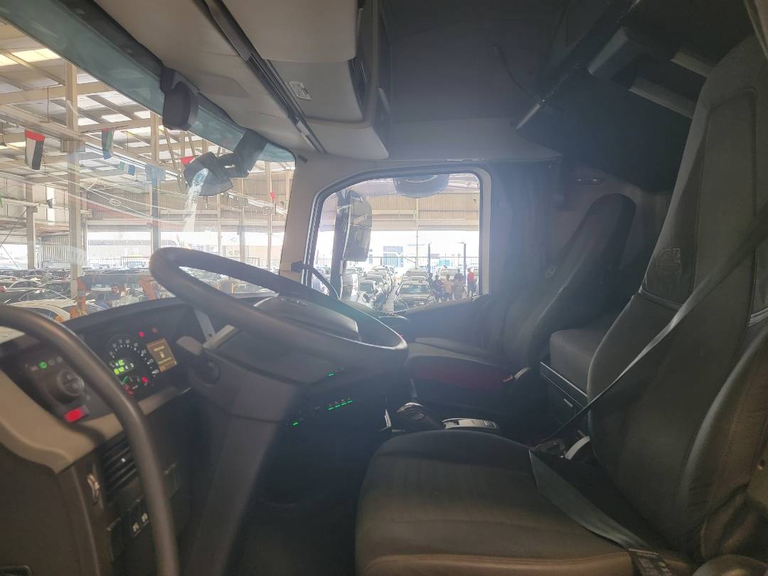 2017 VOLVO FH-Series — 902945 KM — Lot HB793249 — Main - Marhaba Auctions Used Cars - Image 10