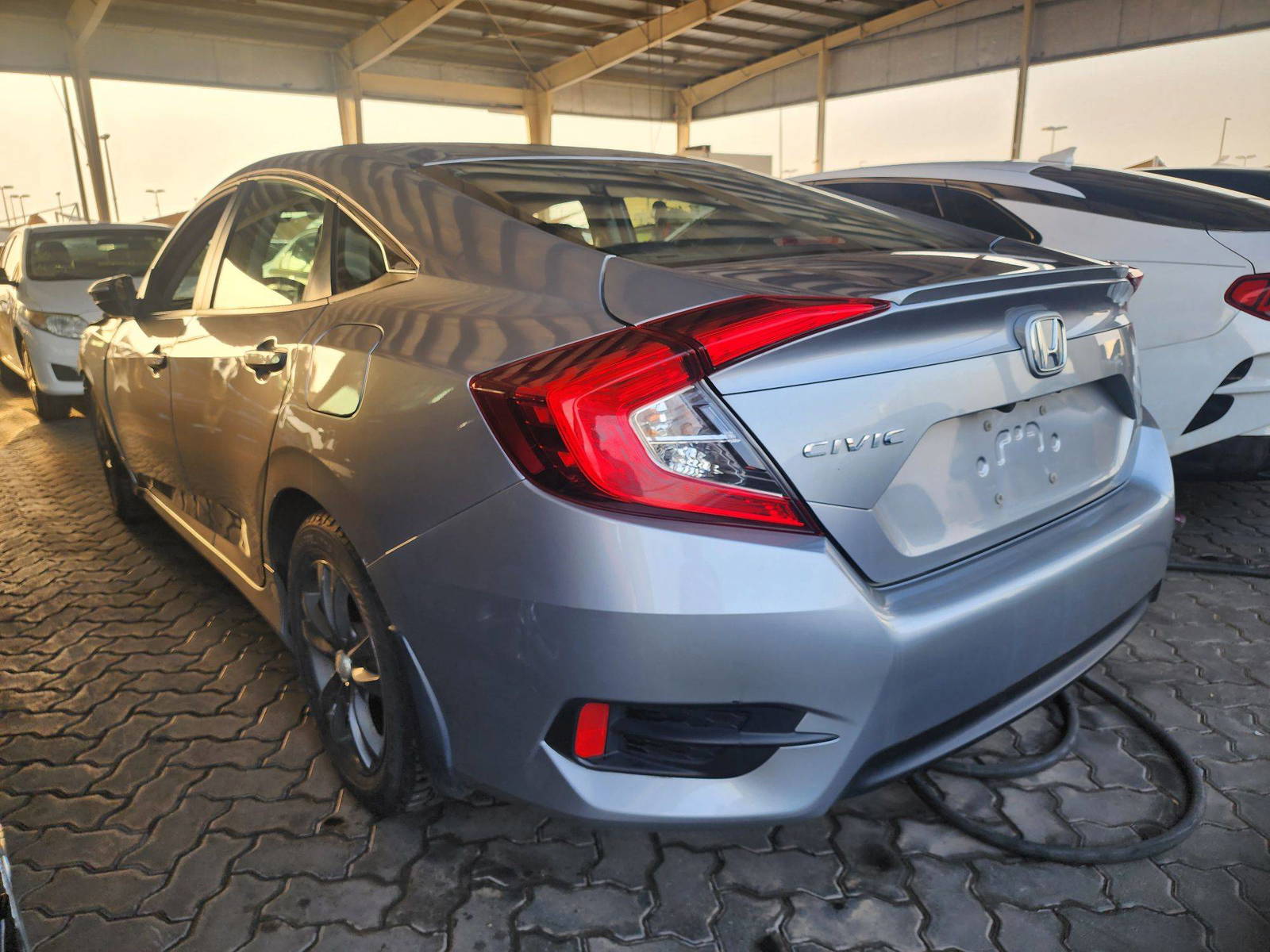 2018 HONDA CIVIC — 122455 KM — Lot 105417 — Souq - Marhaba Auctions Used Cars - Image 3