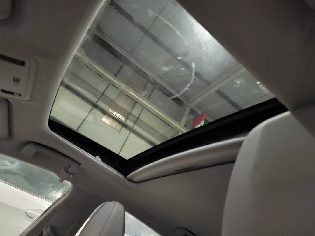 2014 LEXUS IS 250 — 150672 Miles — Lot E5040728 — Main - Marhaba Auctions Used Cars - Image 7