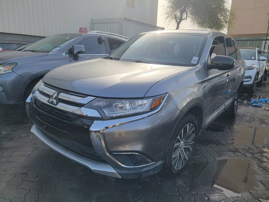 2017 MITSUBISHI OUTLANDER — 75422 Miles — Lot HZ054380 — Main - Marhaba Auctions Used Cars - Image 4