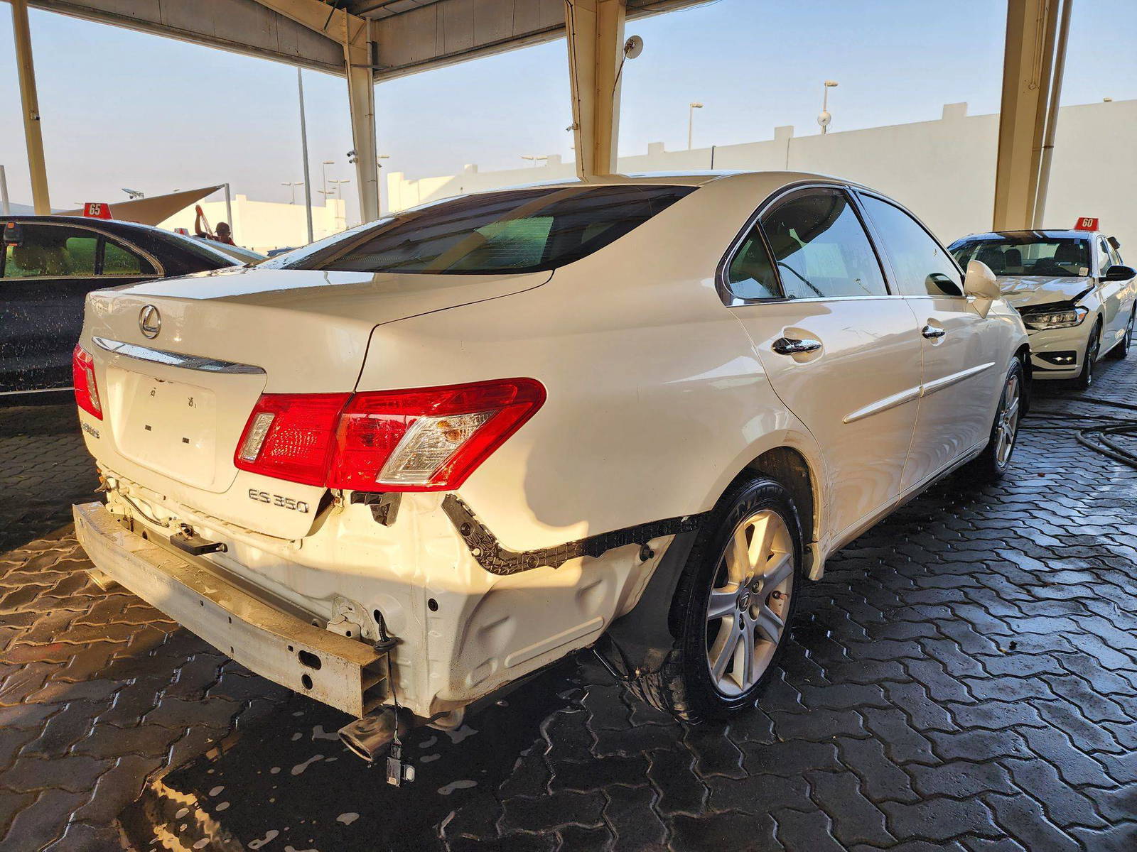 2009 LEXUS ES 350 — 201376 Miles — Lot 39349904 — Souq - Marhaba Auctions Used Cars - Image 4