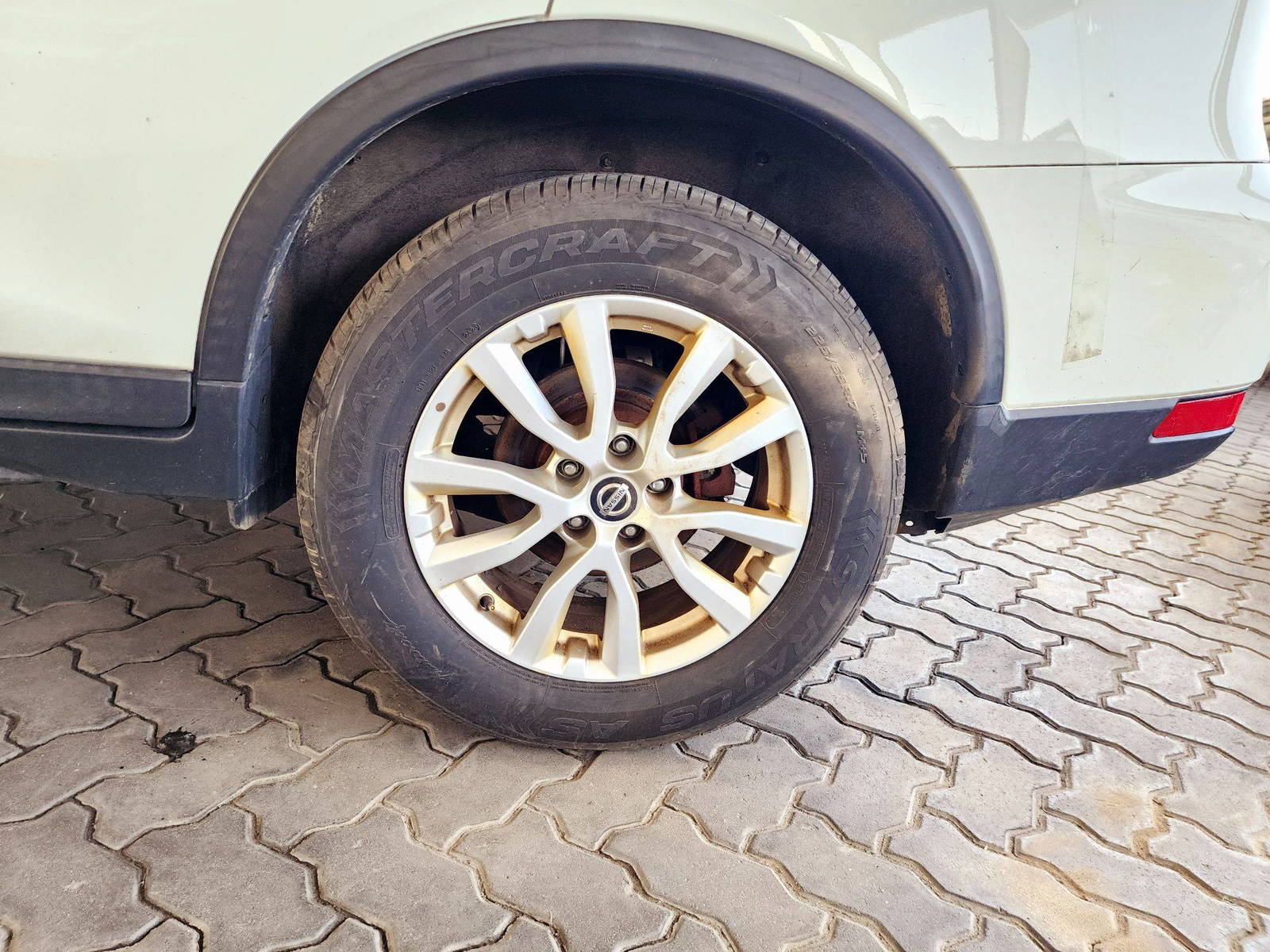 2018 NISSAN ROGUE — 123863 Miles — Lot 533111 — Souq - Marhaba Auctions Used Cars - Image 10