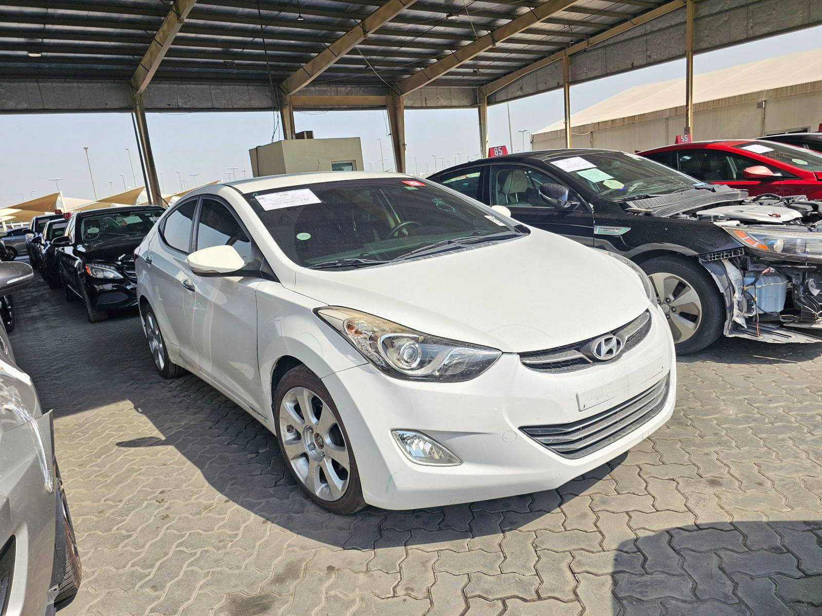 2011 HYUNDAI AVANTE — 173178 KM — Lot 009723 — Souq - Marhaba Auctions Used Cars - Image 4