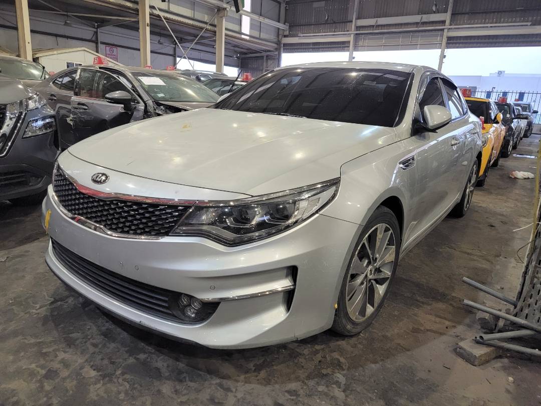2017 KIA K5 — 215982 KM — Lot 142845 — Souq - Marhaba Auctions Used Cars - Image 5