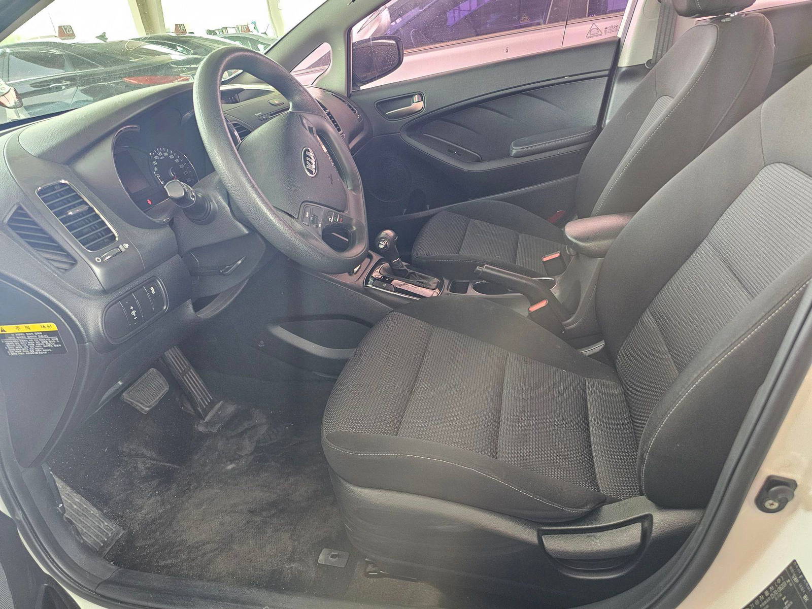 2018 KIA K3 — 162877 KM — Lot A759090 — Souq - Marhaba Auctions Used Cars - Image 7