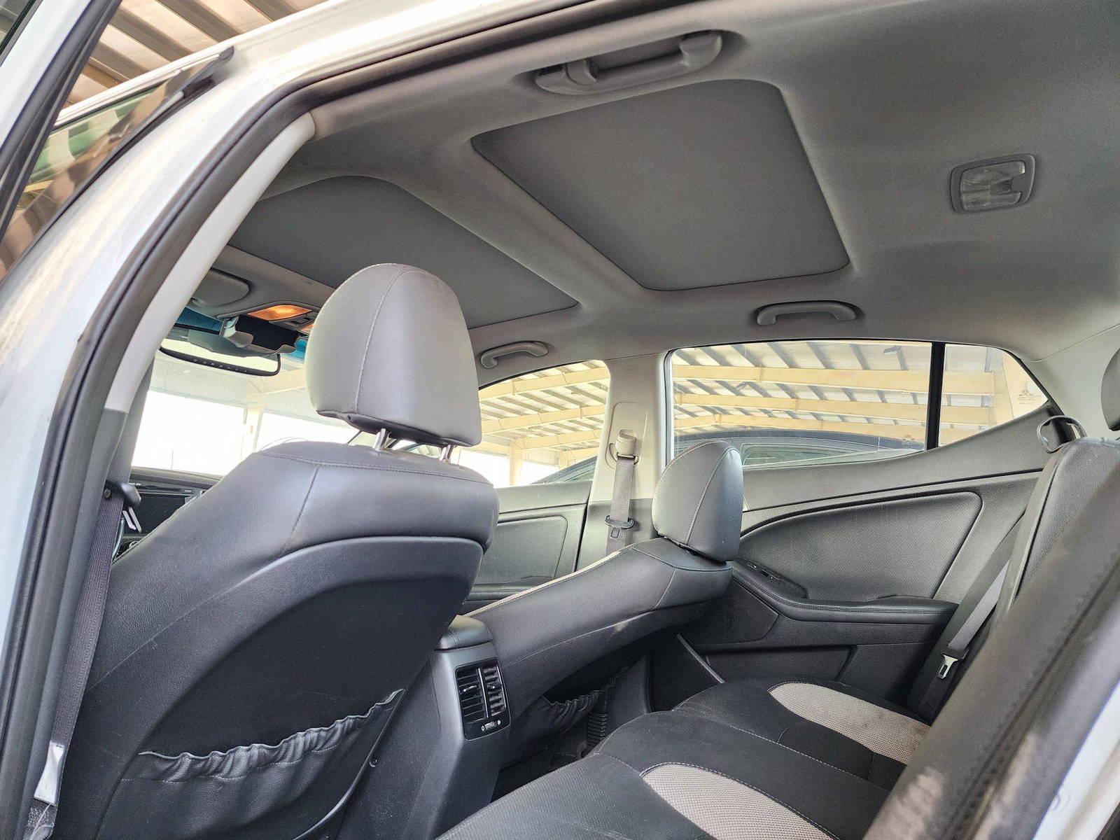 2012 KIA OPTIMA — 138835 Miles — Lot 51776404 — Souq - Marhaba Auctions Used Cars - Image 6