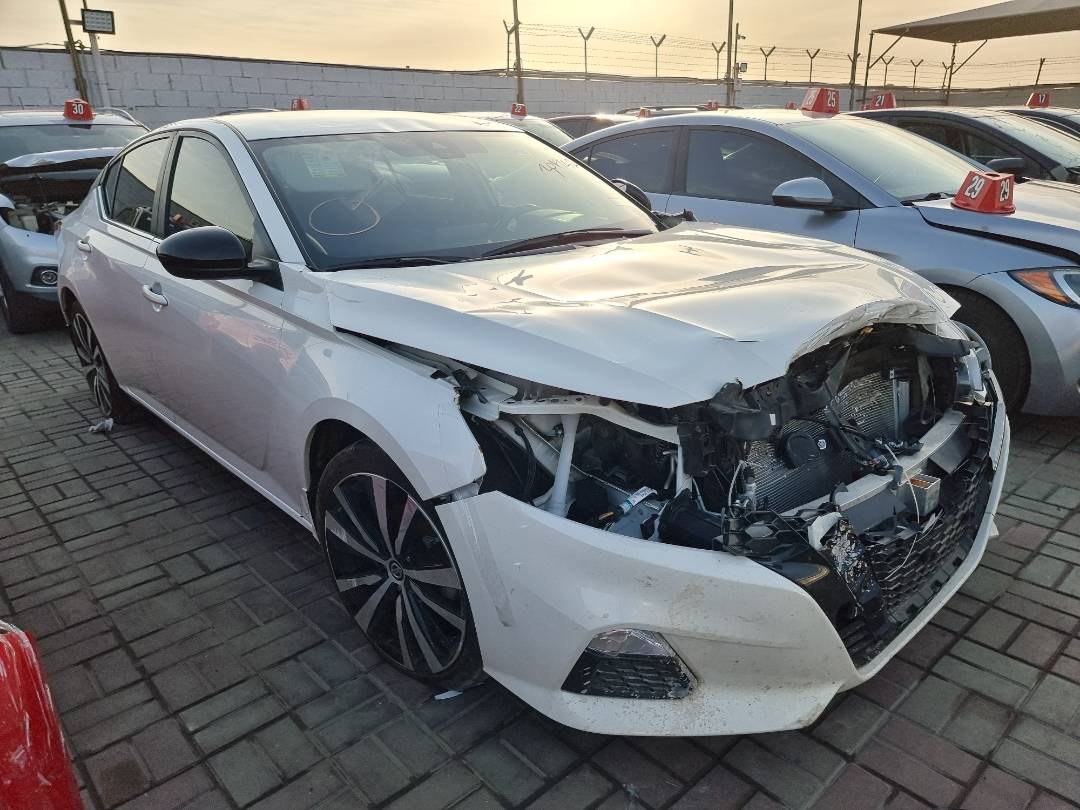 2020 NISSAN ALTIMA — 53347 Miles — Lot 2145187 — Ind. 12 - Marhaba Auctions Used Cars - Image 4