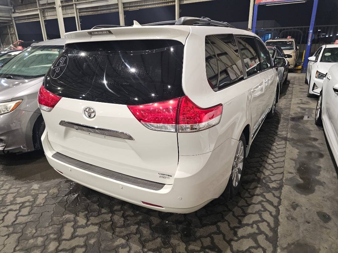 2013 TOYOTA SIENNA — 268002 Miles — Lot 9DS054515 — Main - Marhaba Auctions Used Cars - Image 4