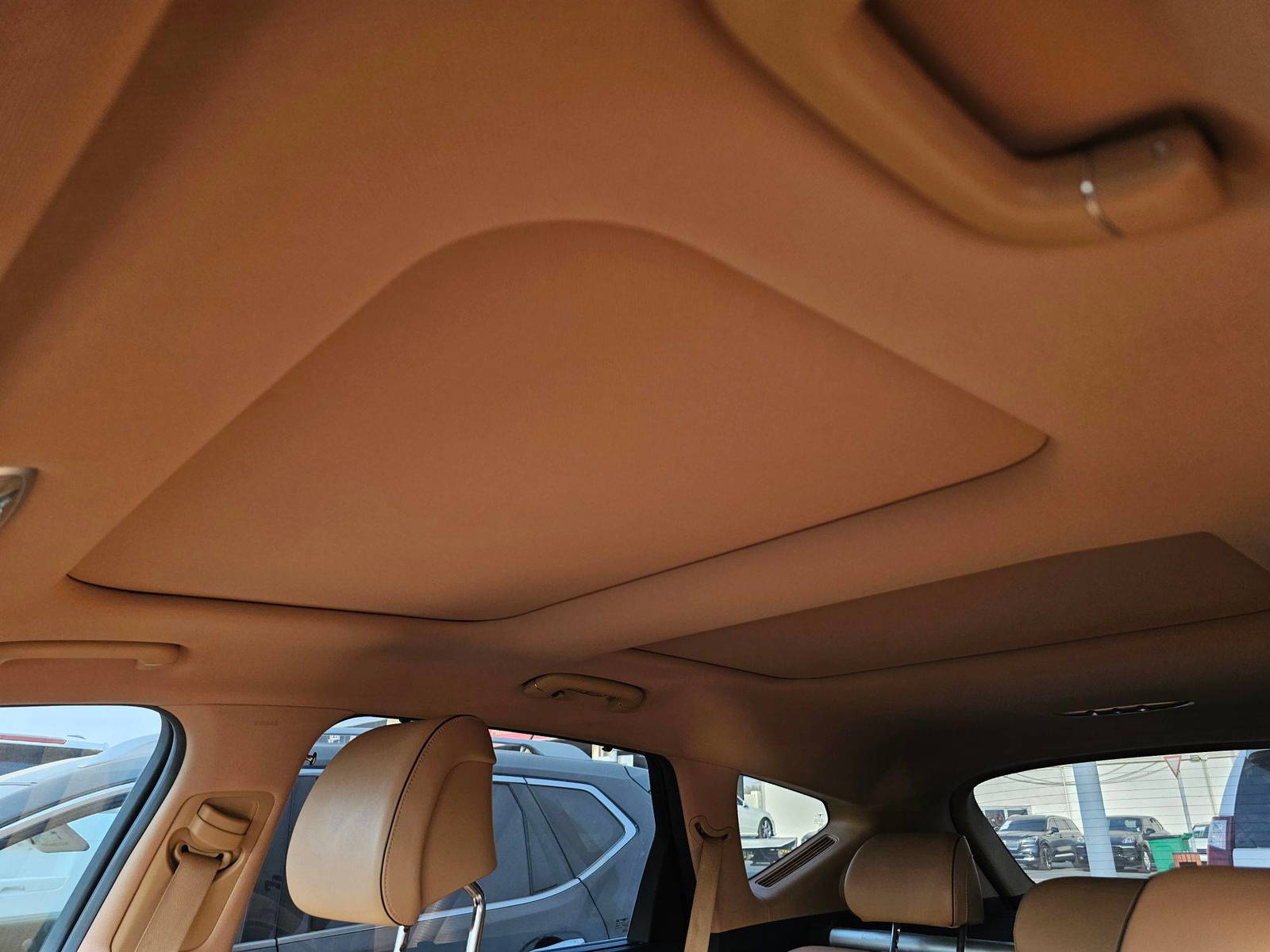 2021 GENESIS GV80 BASE — 39411 KM — Lot U067360 — Souq - Marhaba Auctions Used Cars - Image 8
