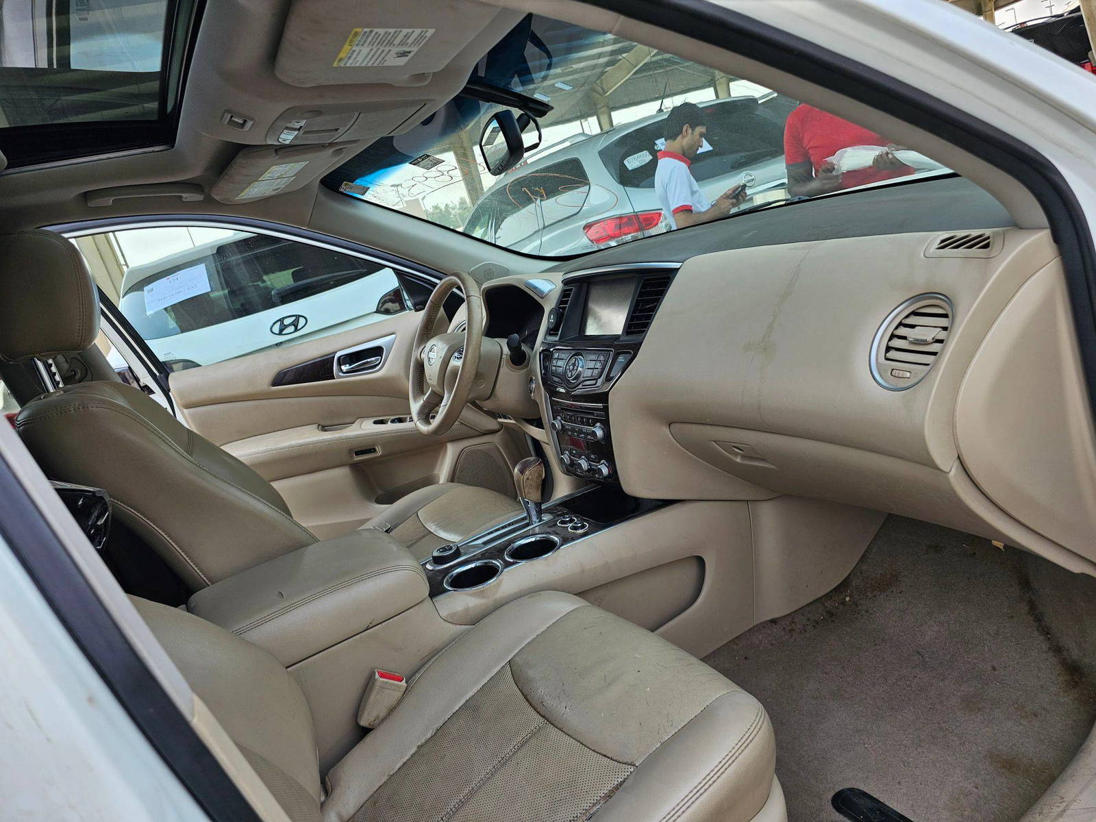 2015 NISSAN PATHFINDER — 158205 Miles — Lot M5FC608893 — Souq - Marhaba Auctions Used Cars - Image 8