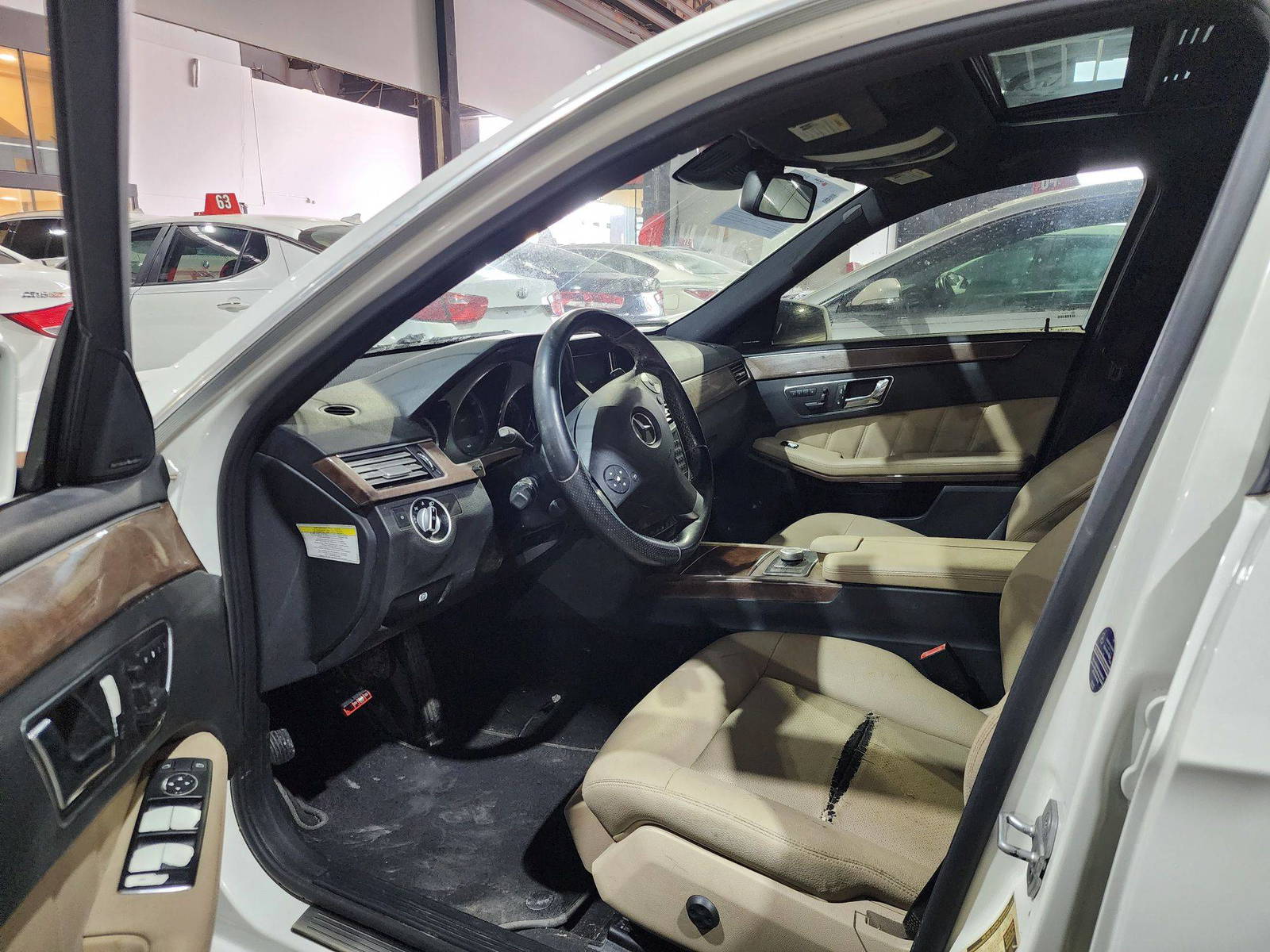 2011 MERCEDES BENZ E 350 — 201742 Miles — Lot 474175 — Al Quoz - Marhaba Auctions Used Cars - Image 9