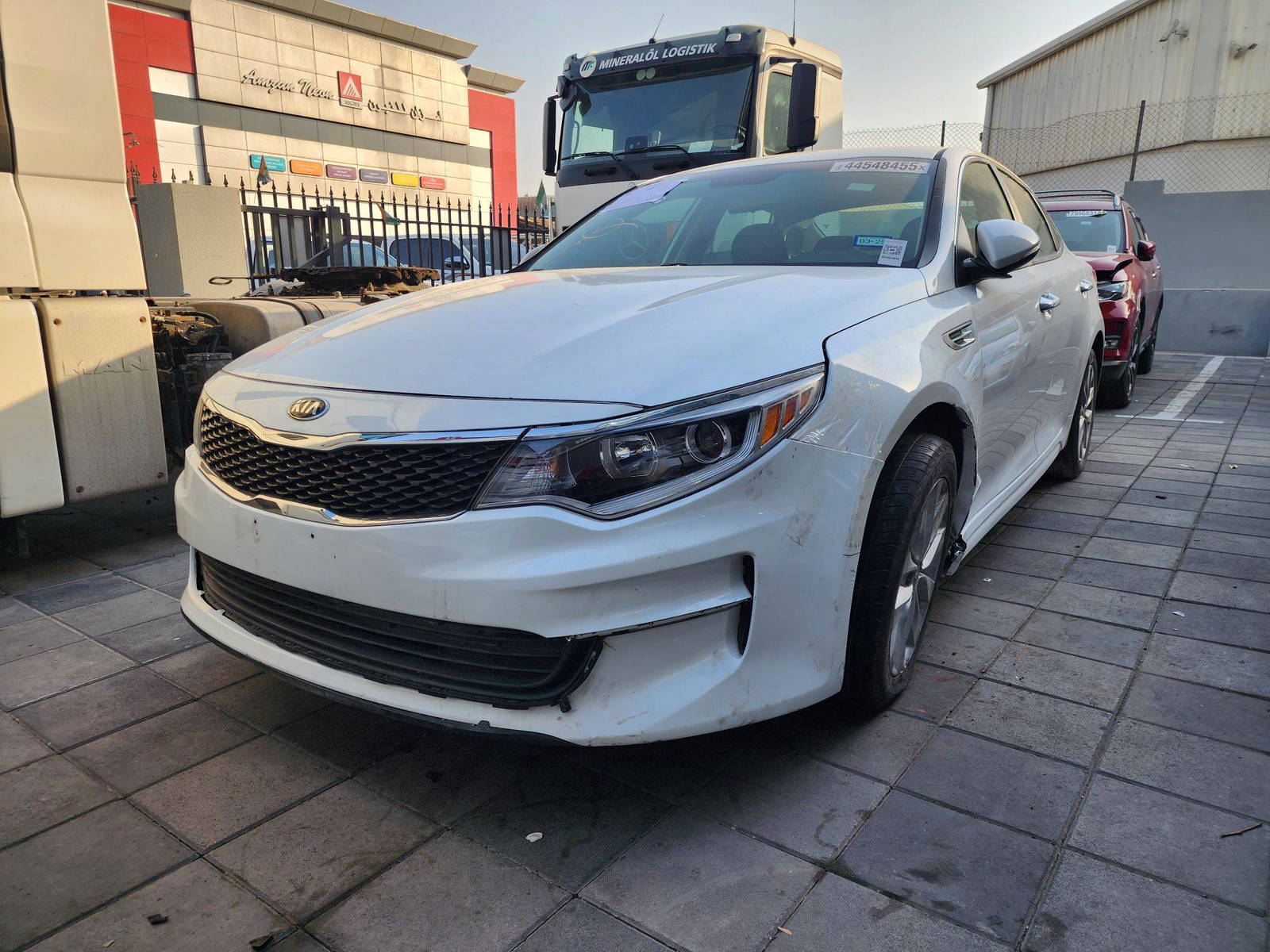 2017 KIA OPTIMA — 76190 Miles — Lot 44548455 — Souq - Marhaba Auctions Used Cars - Image 4