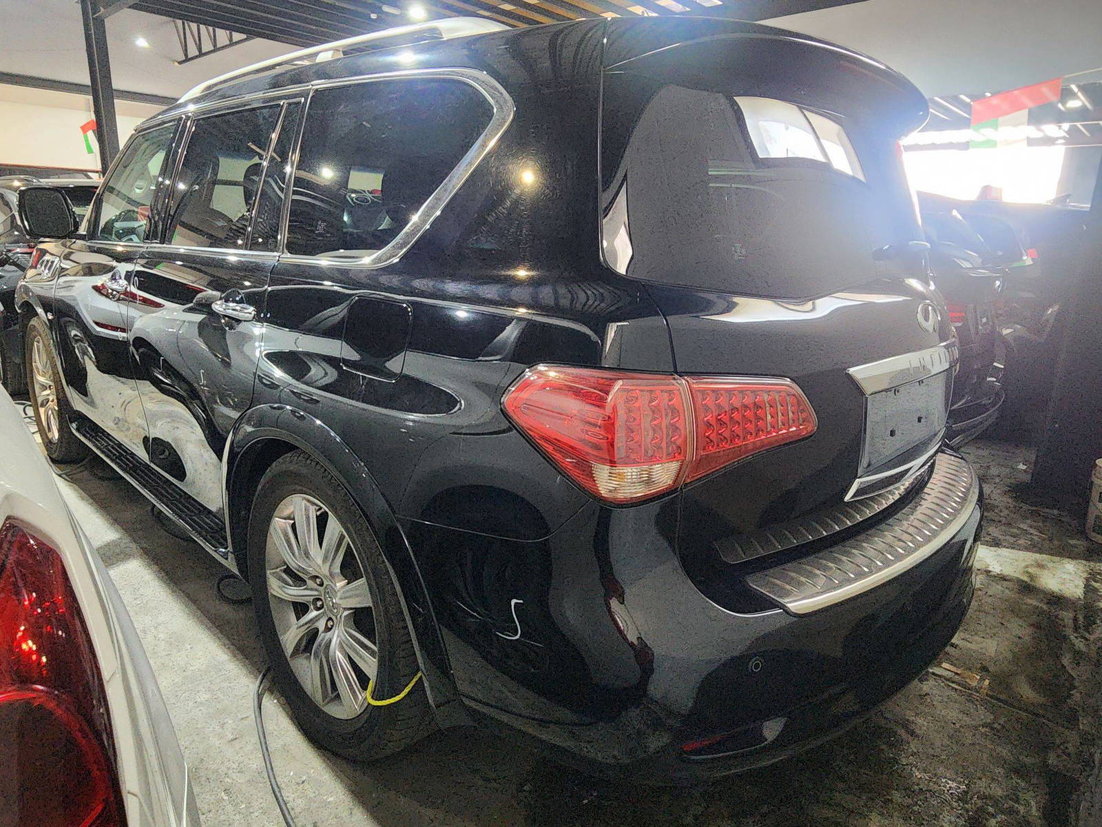 2014 INFINITI QX80 — 187583 Miles — Lot 81875484 — Ind. 12 - Marhaba Auctions Used Cars - Image 6