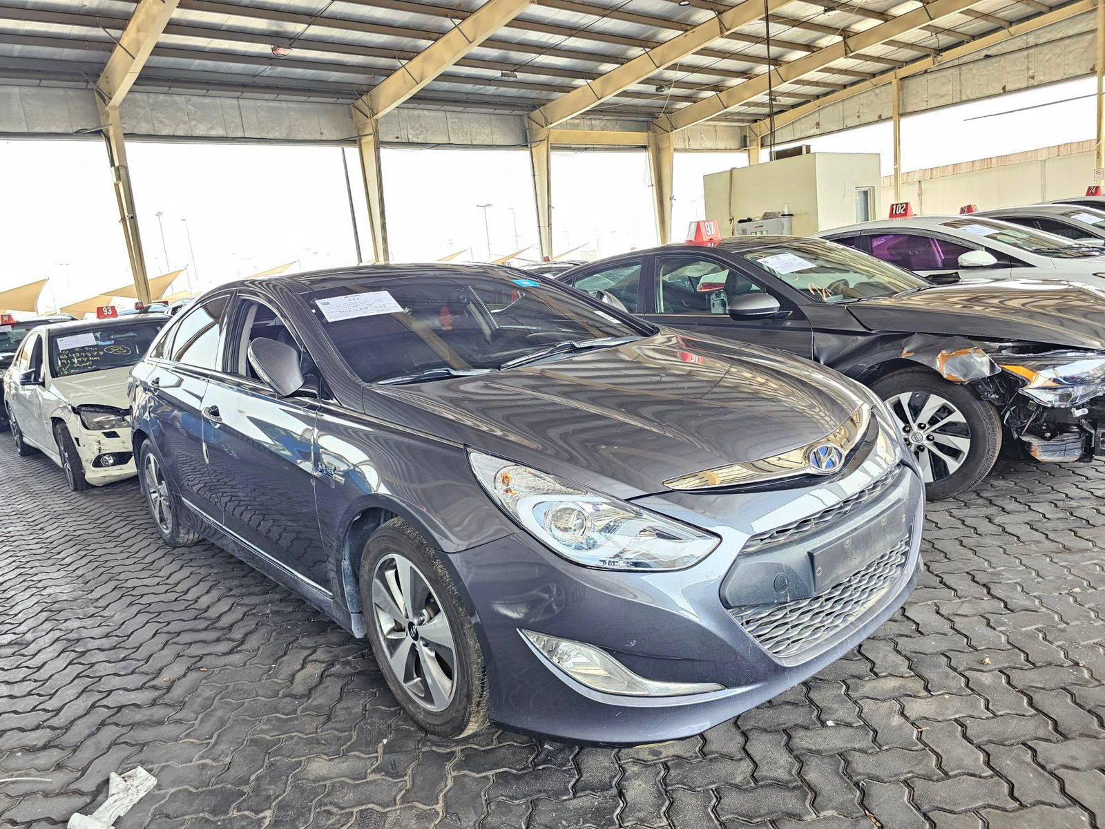 2012 HYUNDAI SONATA — 178364 KM — Lot 042481 — Souq - Marhaba Auctions Used Cars - Image 4