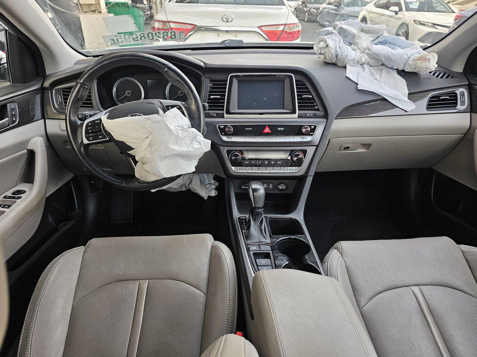 2019 HYUNDAI SONATA — 63522 Miles — Lot F2KH779155 — Souq - Marhaba Auctions Used Cars - Image 6
