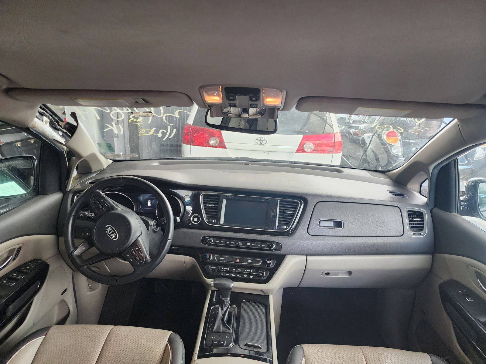 2018 KIA SEDONA — 90819 Miles — Lot 80911574 — Al Quoz - Marhaba Auctions Used Cars - Image 7