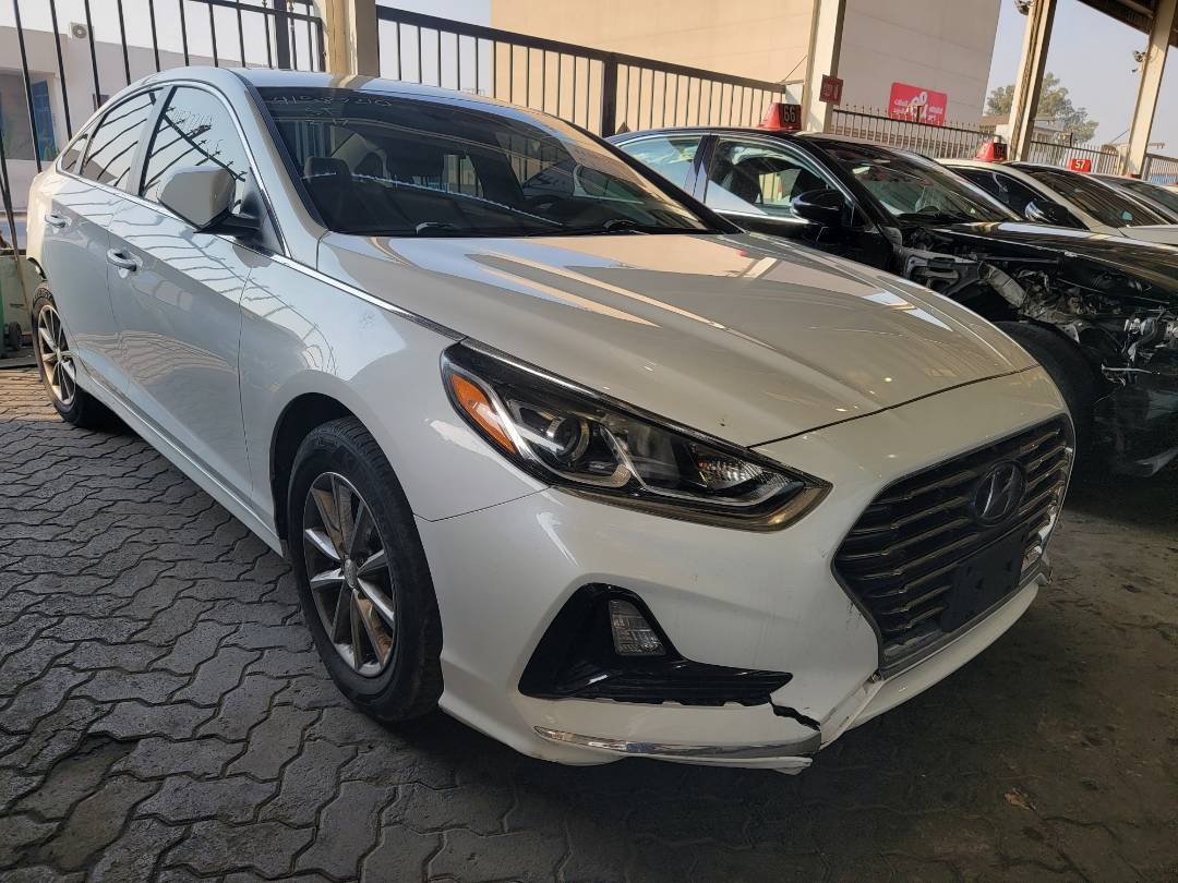 2018 HYUNDAI SONATA — 78182 Miles — Lot 41587210 — Main - Marhaba Auctions Used Cars - Image 4