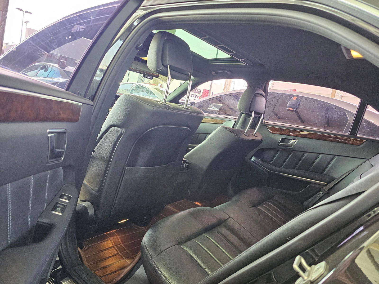 2016 MERCEDES BENZ E-300 — 159589 KM — Lot B4GB215456 — Souq - Marhaba Auctions Used Cars - Image 6
