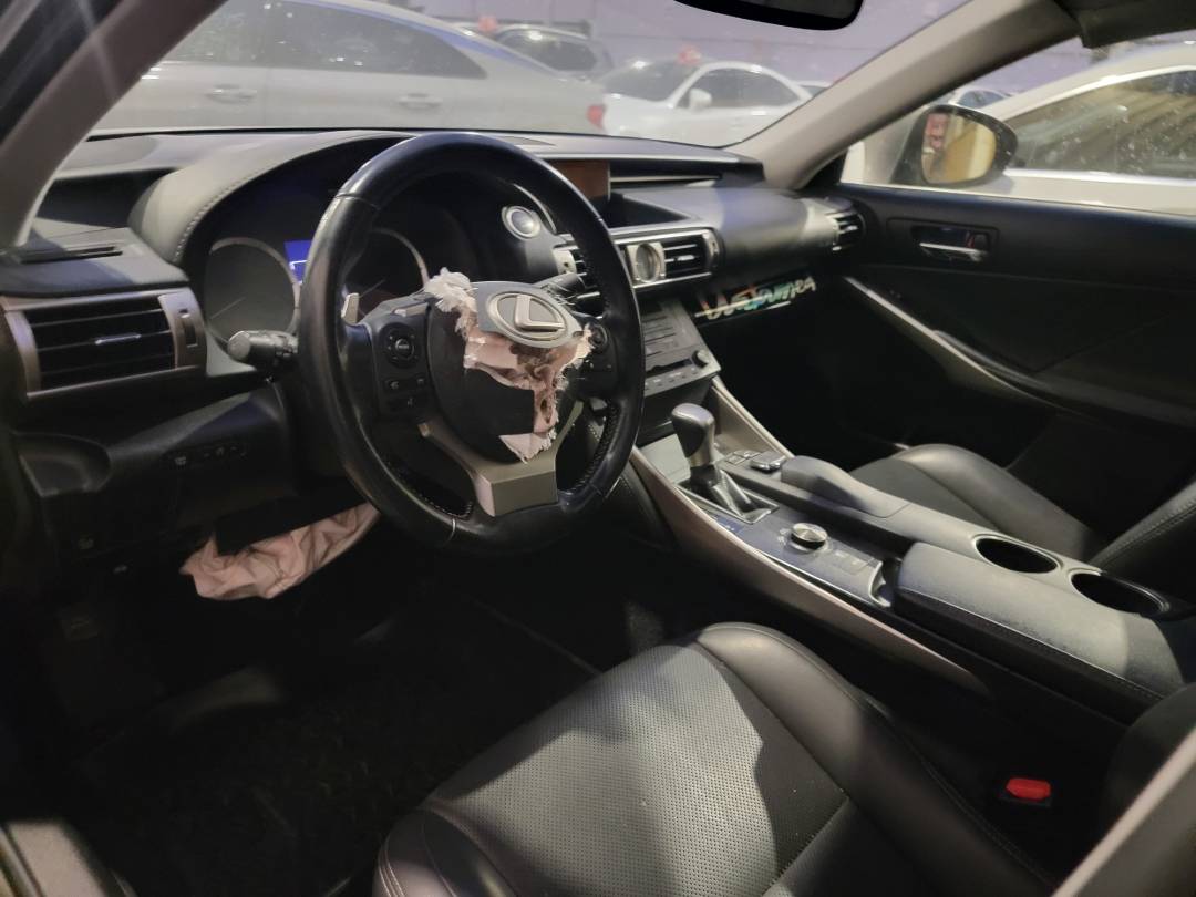 2016 LEXUS IS 200T — 112939 Miles — Lot G5021226 — Main - Marhaba Auctions Used Cars - Image 9