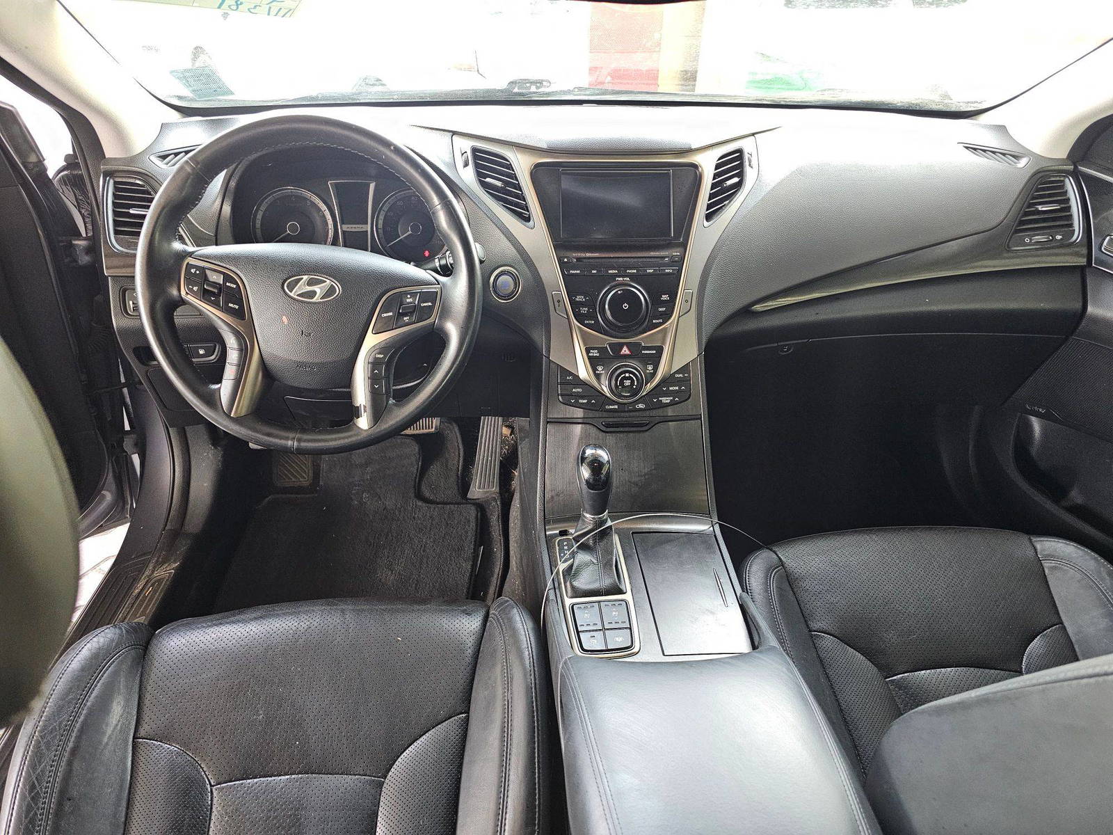 2012 HYUNDAI AZERA — 111381 Miles — Lot CA189029 — Main - Marhaba Auctions Used Cars - Image 7