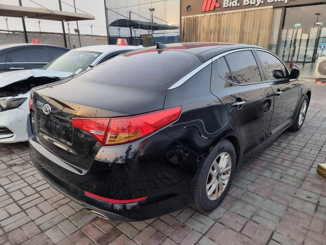 2012 KIA K5 — 170211 KM — Lot 215478 — Ind. 12 - Marhaba Auctions Used Cars - Image 4