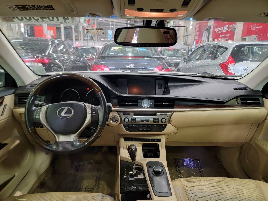 2015 LEXUS ES 350 — 133447 Miles — Lot F2180550 — Souq - Marhaba Auctions Used Cars - Image 9