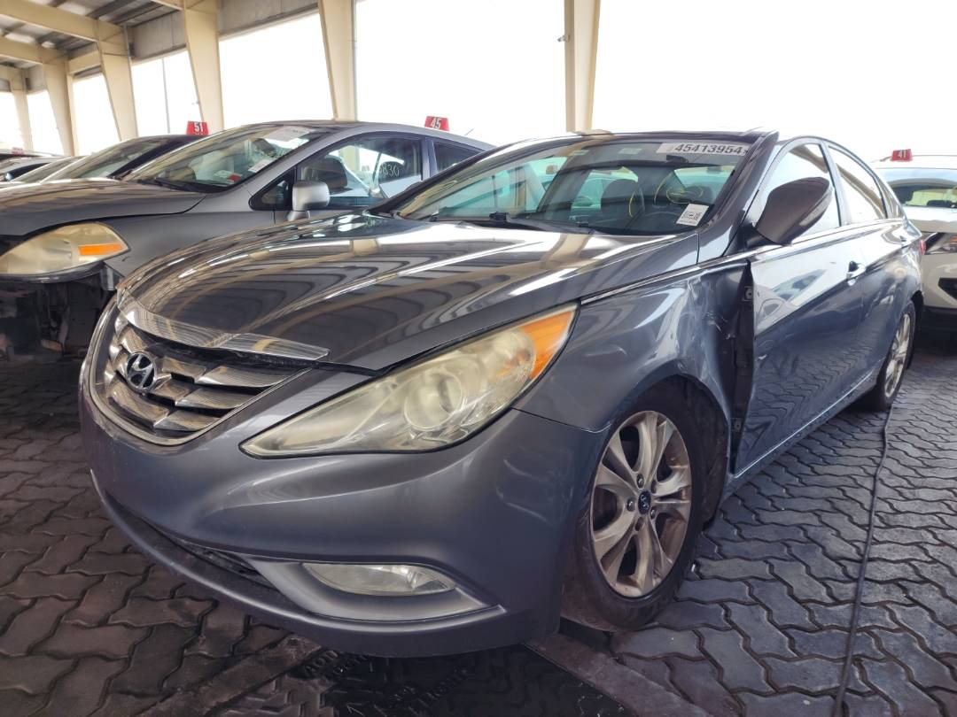 2012 HYUNDAI SONATA — 171111 Miles — Lot 45413954 — Souq - Marhaba Auctions Used Cars - Image 3
