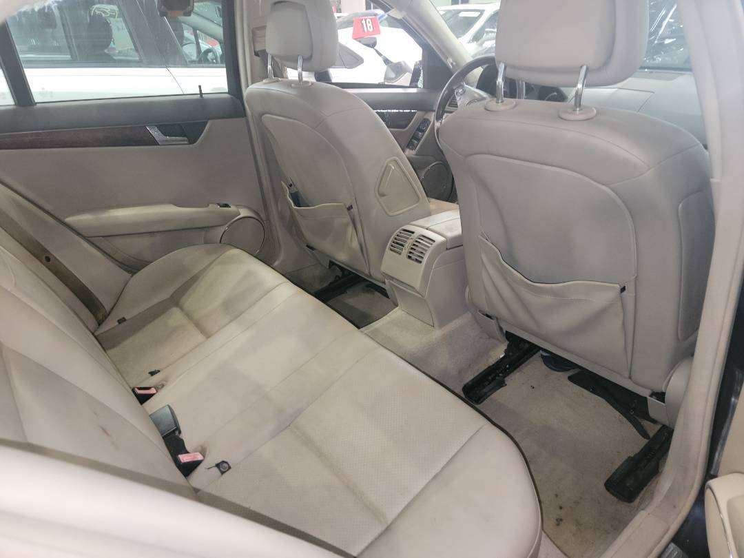2010 MERCEDES BENZ C300 — 210162 Miles — Lot 81419243 - Marhaba Auctions Used Cars - Image 5