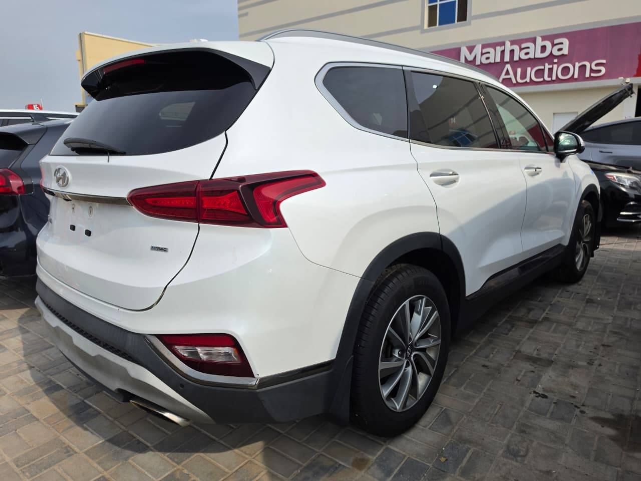 2020 HYUNDAI SANTA FE LIMITED — sold — 125349 Miles — Lot 75832475 — Oman Yard - Marhaba Auctions Used Cars - Image 5