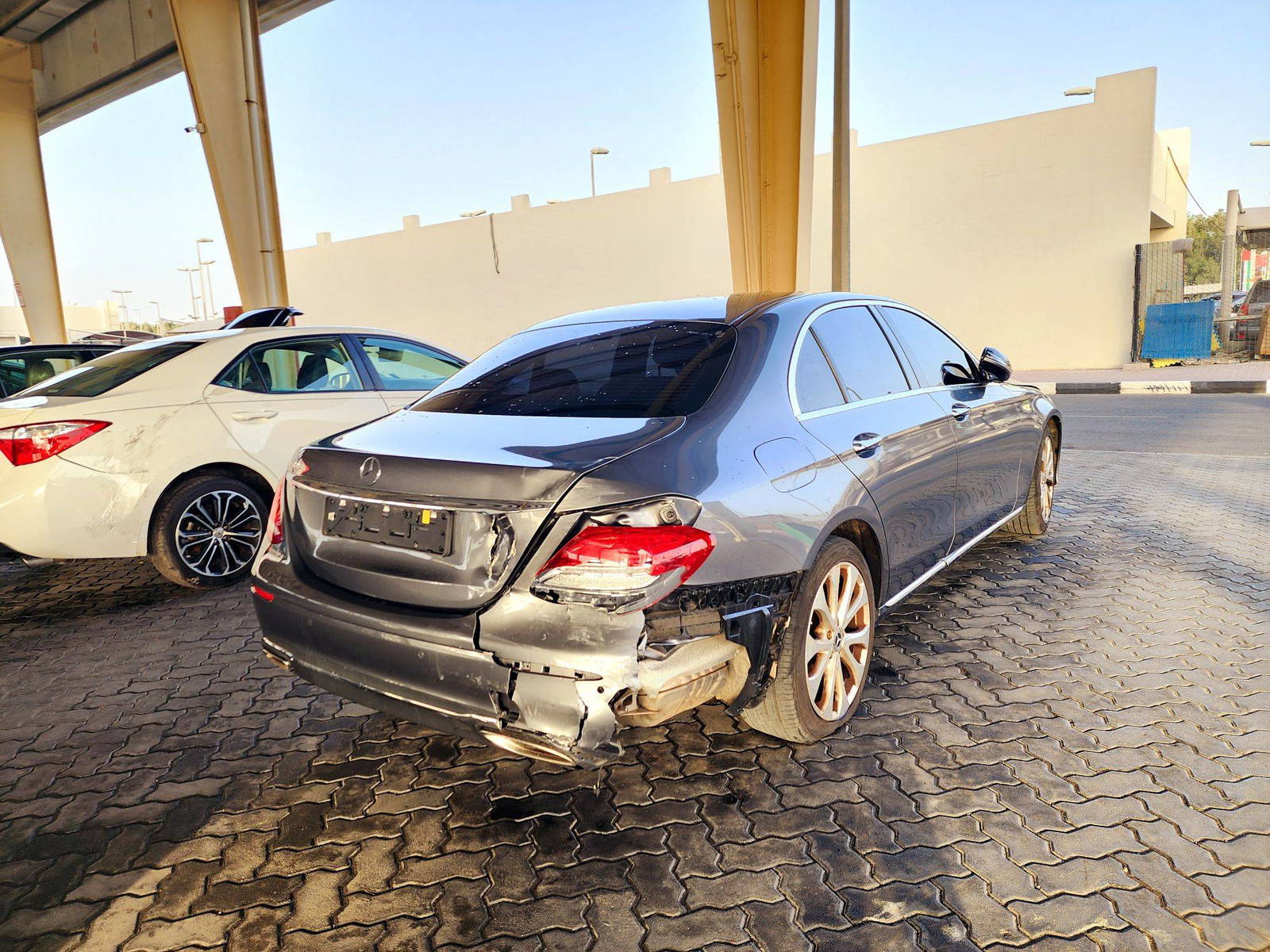 2018 MERCEDES BENZ E 200 — 109261 KM — Lot 297581 — Souq - Marhaba Auctions Used Cars - Image 5