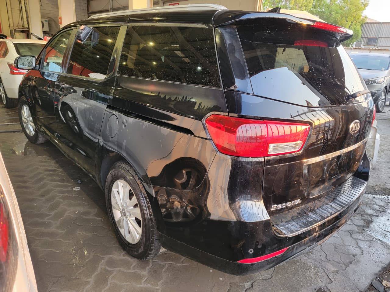2017 KIA SEDONA — 177261 Miles — Lot H6254815 — Main - Marhaba Auctions Used Cars - Image 6