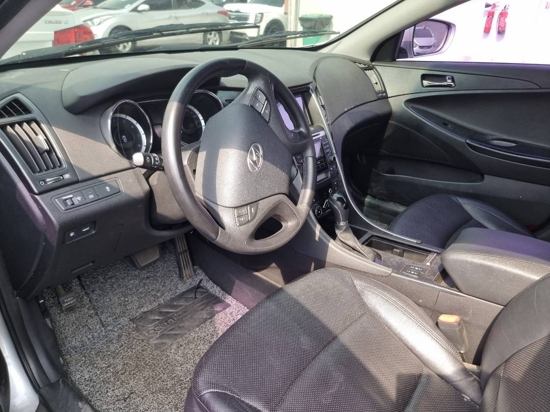 2012 HYUNDAI SONATA — 190403 KM — Lot 473279 — Souq - Marhaba Auctions Used Cars - Image 7